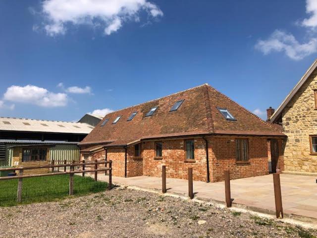 Parkfields Barns Self Catering Accommodation Buckingham Exterior photo