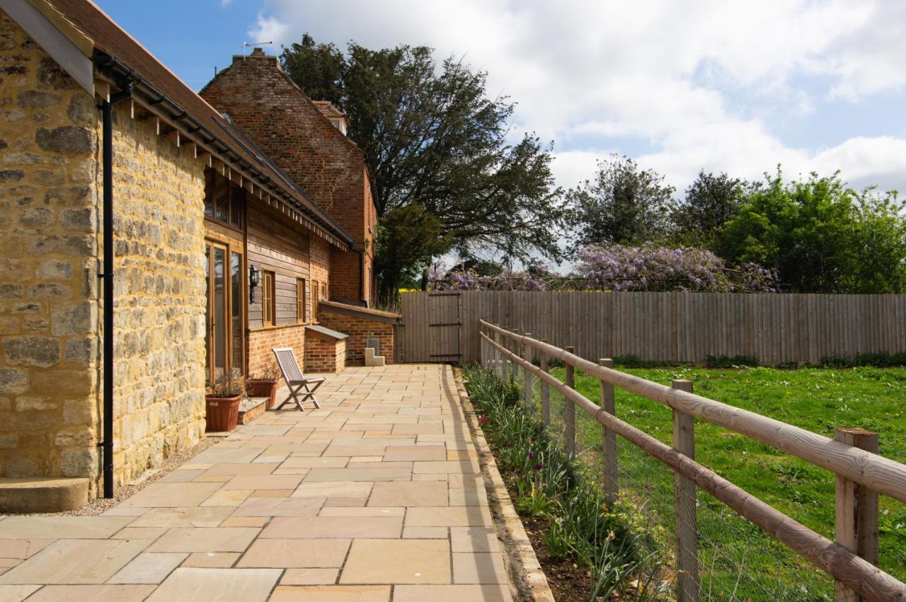 Parkfields Barns Self Catering Accommodation Buckingham Exterior photo