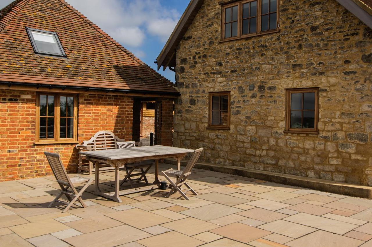 Parkfields Barns Self Catering Accommodation Buckingham Exterior photo