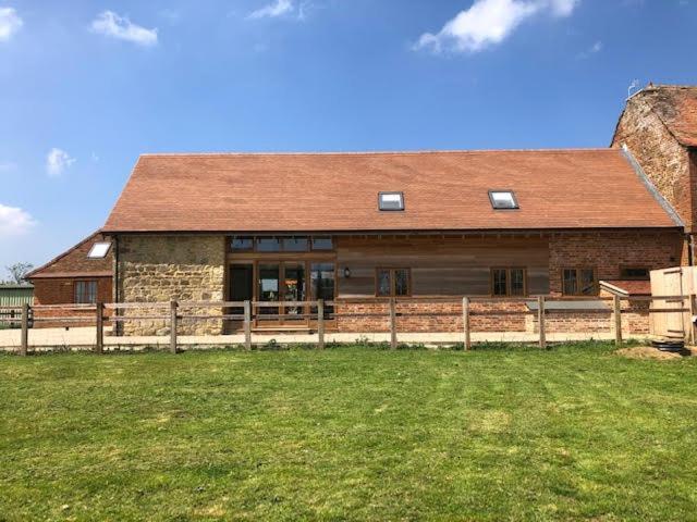 Parkfields Barns Self Catering Accommodation Buckingham Exterior photo